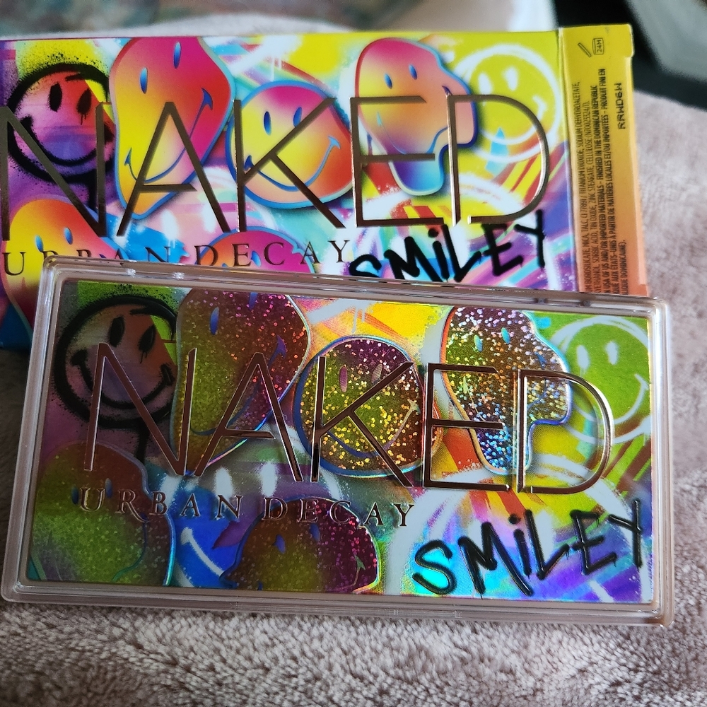 Urban Decay Naked Smiley Palette